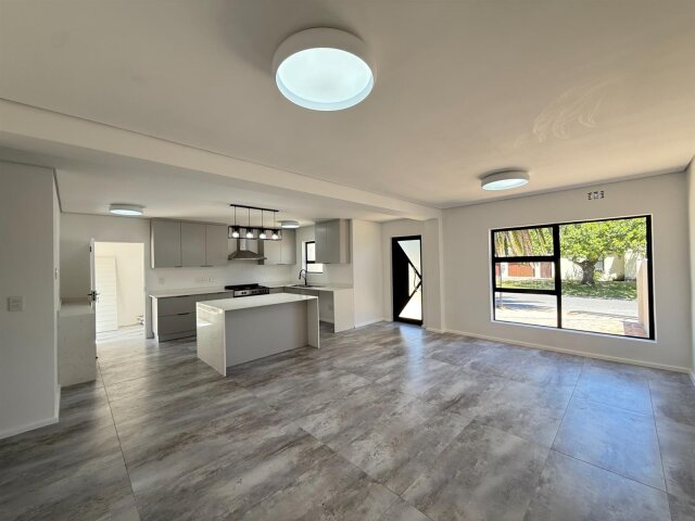 <!--[if BLOCK]><![endif]--> Unit 1 Silver Leaf Bentwood Close, Edgemead, Goodwood <!--[if ENDBLOCK]><![endif]-->